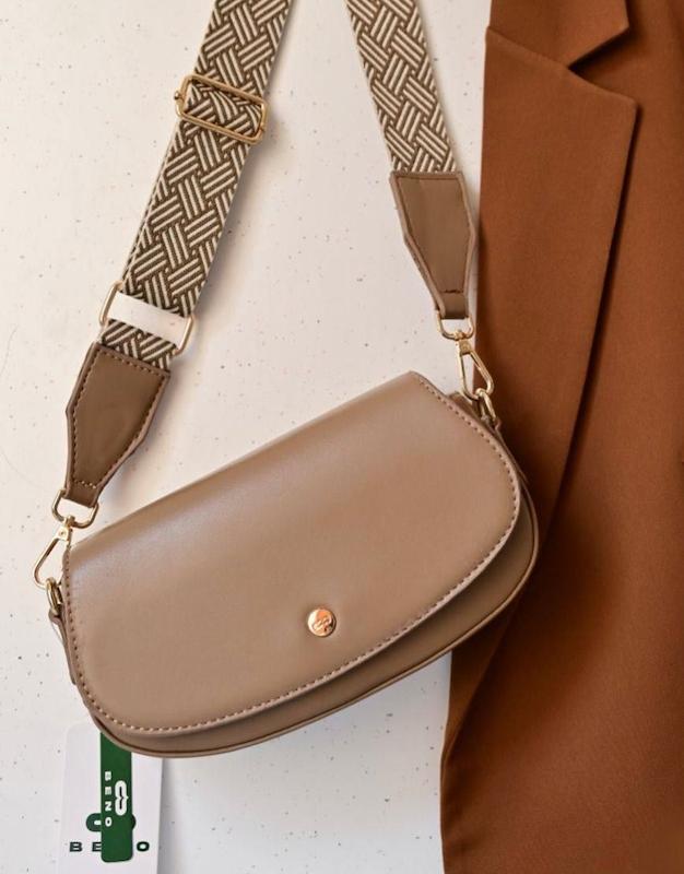 کیف دوشی هلالی زنانه مدل نایلا NA-1002