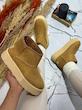 نیم‌بوت زمستانی مدل Ugg Ultra Mini