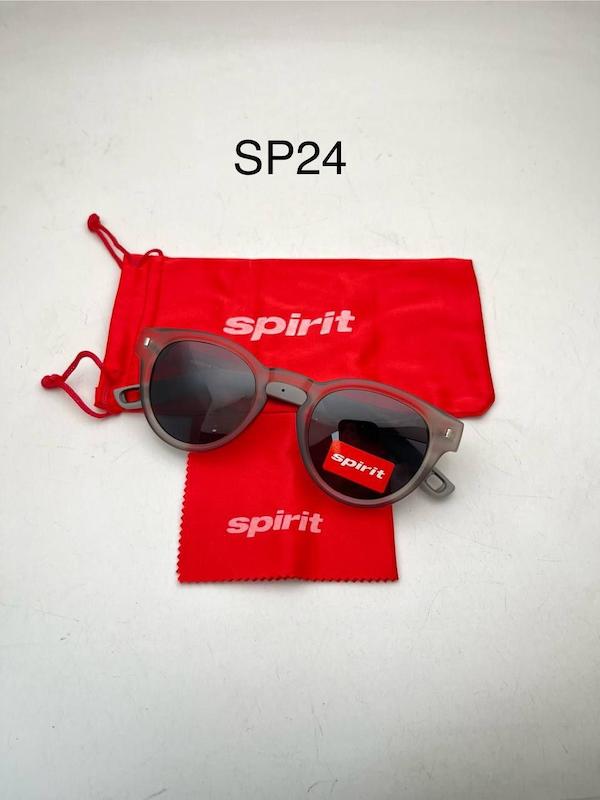 عینک اسپریت کد sp24 با جعبه و کاور و دستمال تمیز کننده  polarized - Uv400