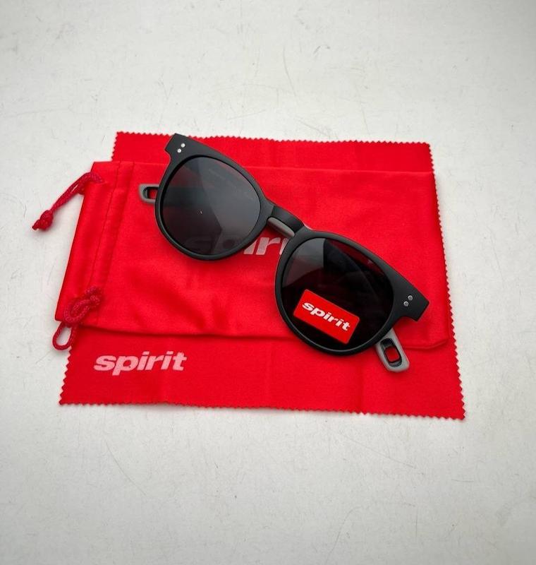 عینک اسپریت کد sp21 با جعبه و کاور و دستمال تمیز کننده  polarized - Uv400