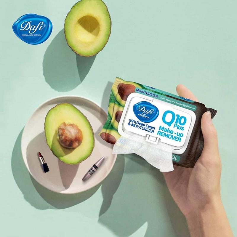 دستمال مرطوب‌کننده Q10 دافی | رایحه گلی و میوه‌ای