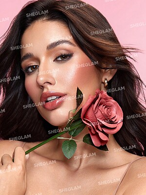 رژگونه گل رز شیگلم       Sheglam Pink Ribbon Rose Blush 