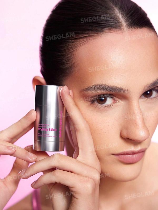 Locked In Glossy Shine Strong Styling Stick SHEGLAM  – 30g  استیک حالت‌دهنده موی براق و قوی شیگلم،
