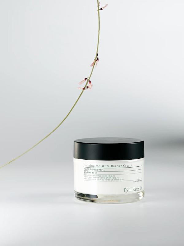 کرم مرطوب‌کننده و ترمیم‌کننده پوست پیونگ کانگ یول  Pyunkang Yul Calming Moisture Barrier Cream 