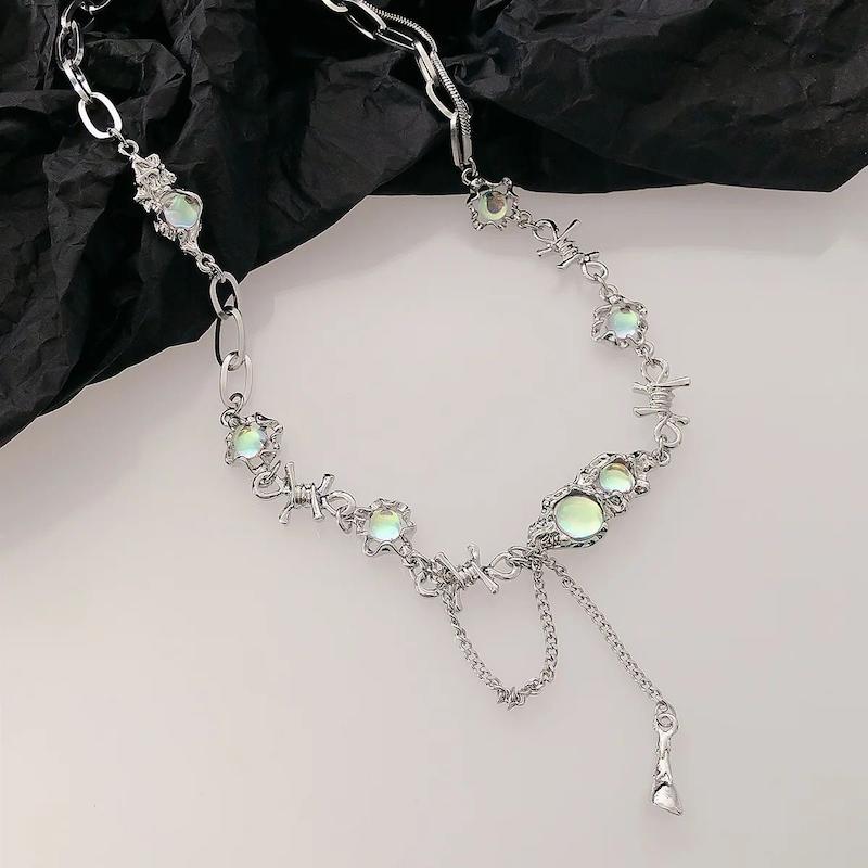 گردنبند پینترستی