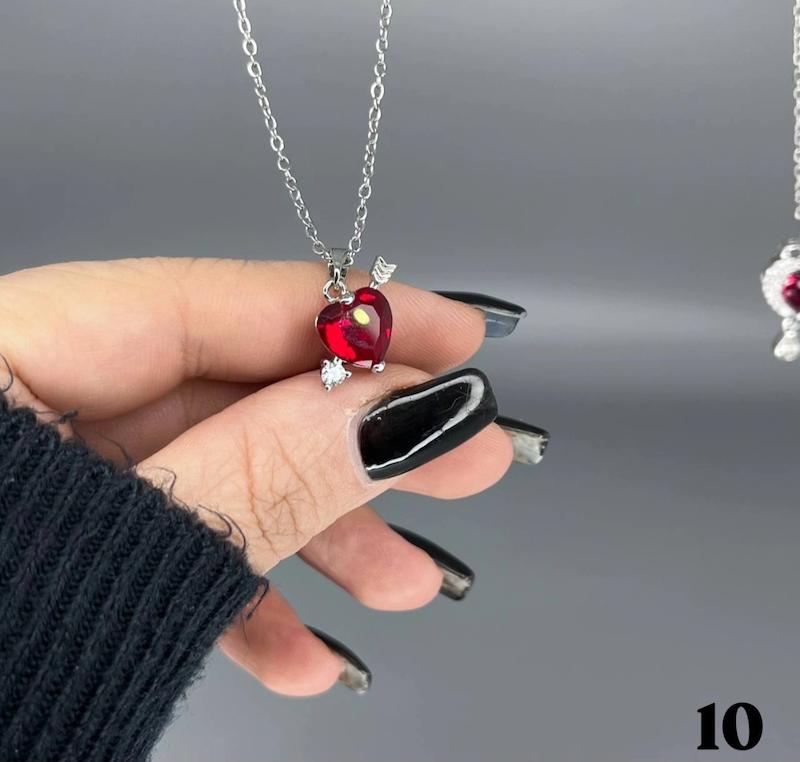 10مدل گردنبند قلب قرمز