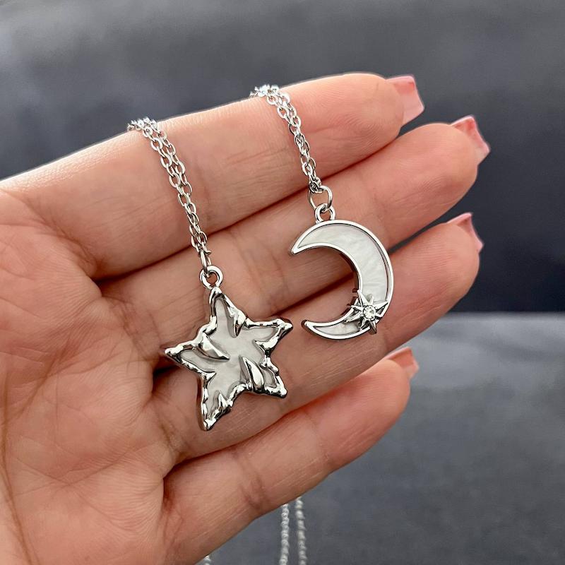 گردنبند سوارسکی ماه وستاره