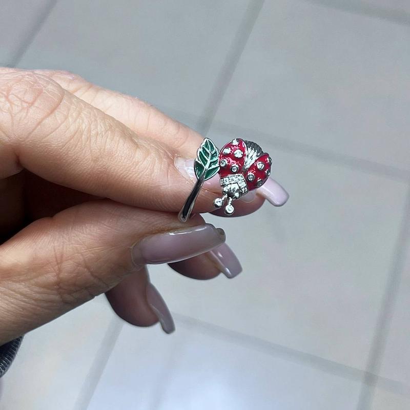 انگشترکفشدوزک