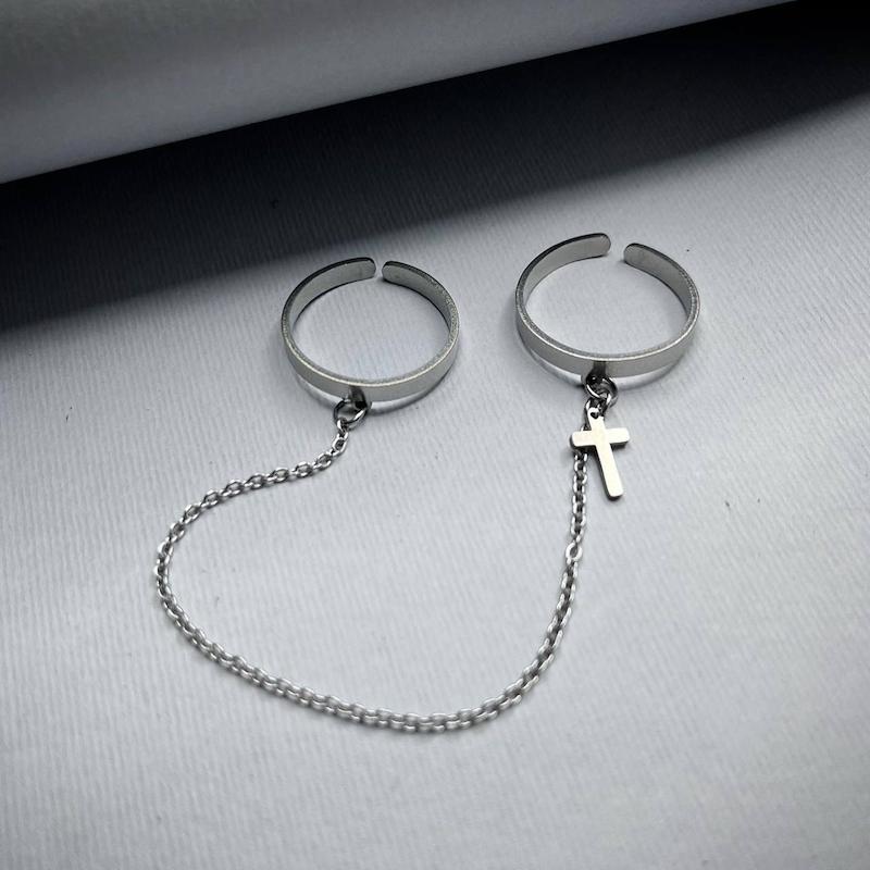 انگشتر صلیب زنجیری