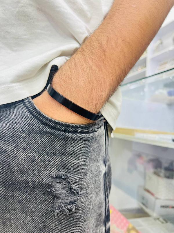 بنگل مشکی مربع