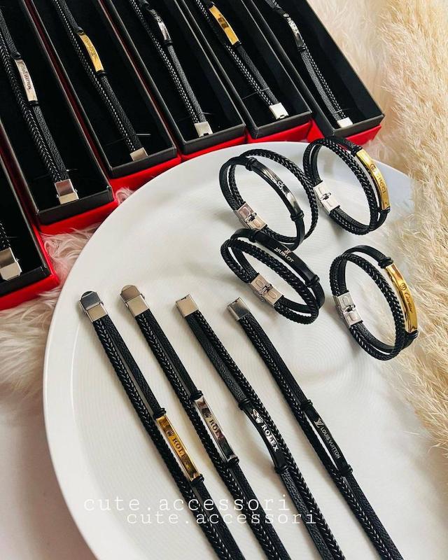 دستبند چرم دولاین