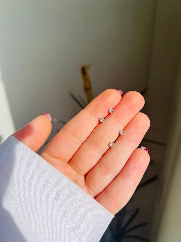 پرسینگ گوش تک نگین