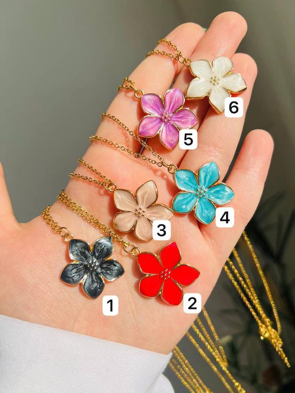 گردنبند گل بابونه