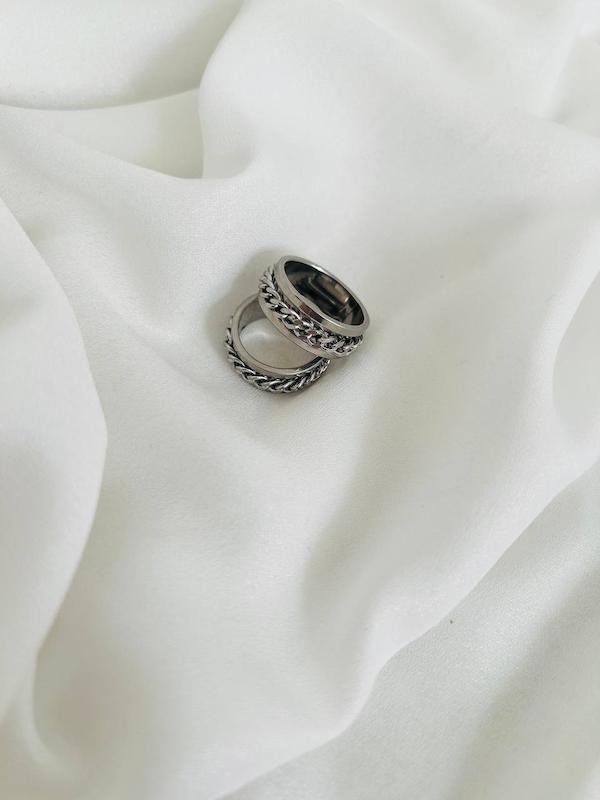 انگشتر کارتیر زنجیری