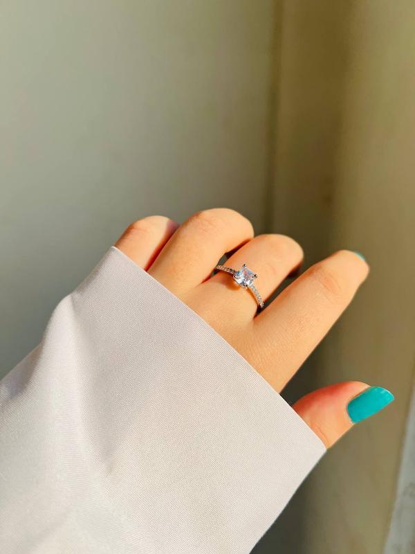 انگشتر جواهری تک نگین