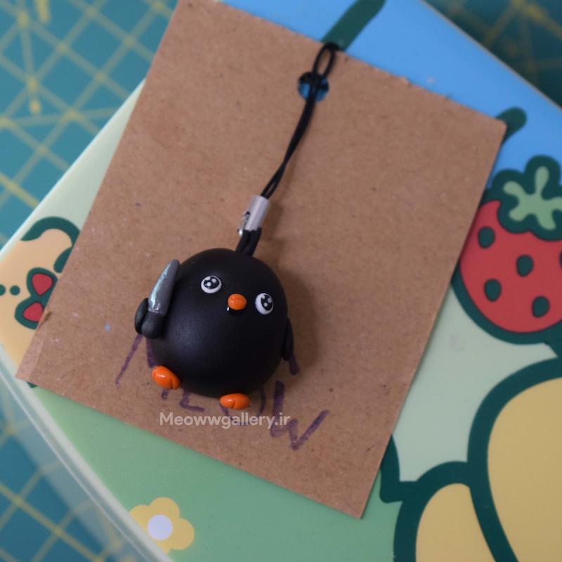 آویز موبایل جوجه مشکی با چاقو