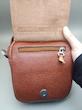 کیف سردوشی چرم طبیعی جا دار