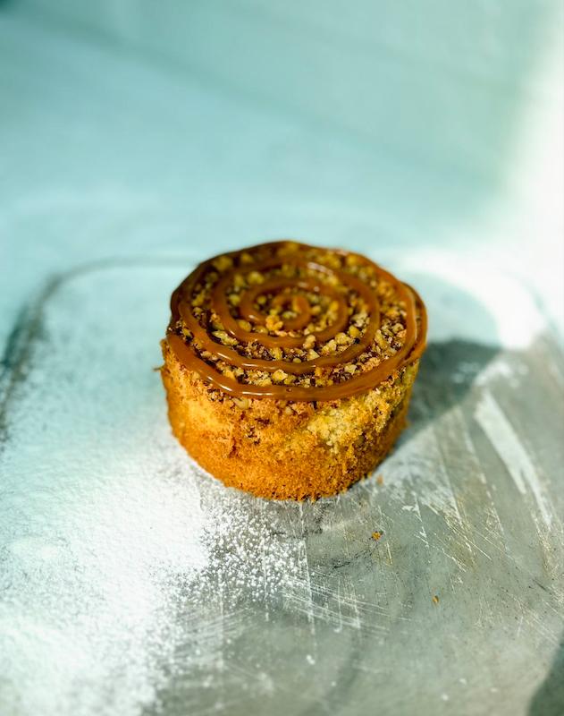 کیک وانیل و گردو 