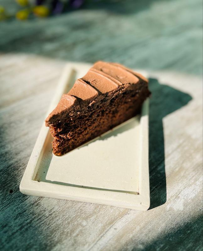 کیک دبل دارک خیس