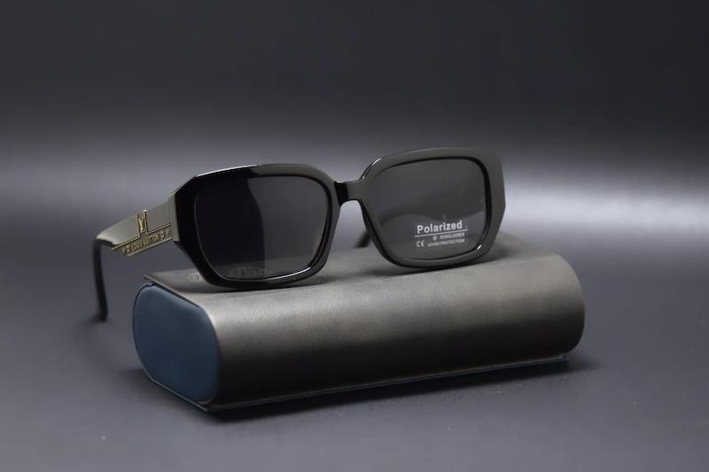 عینک آفتابی پلار زنانه کد ۸۳۰۵۱