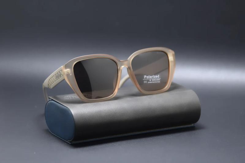 عینک آفتابی پلار زنانه کد ۸۳۰۴۸