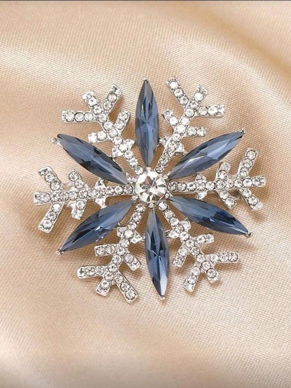 سنجاق سینه دانه برف نگینی