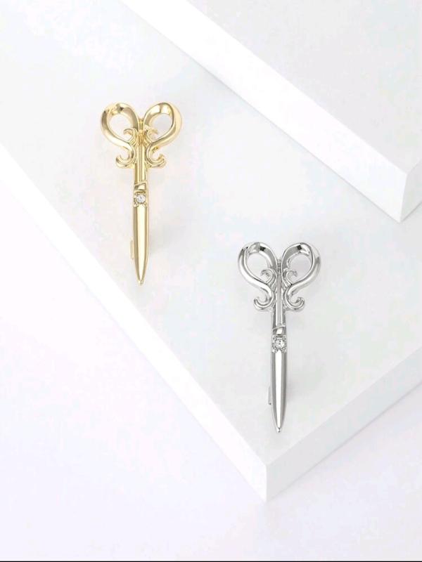 سنجاق سینه قیچی طلایی و نقره‌ای