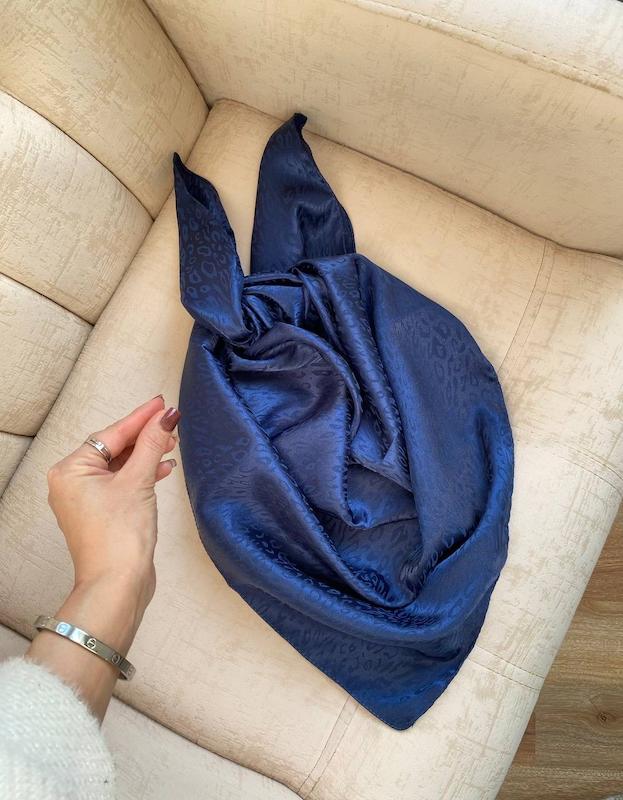 روسری ساتن مجلسی ۱۰۰۷