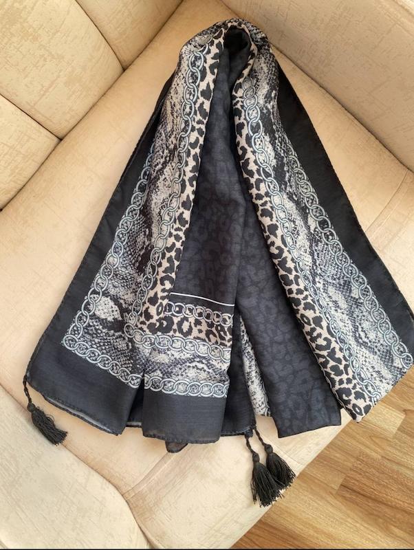 حراج شال نخی مشکی سفید