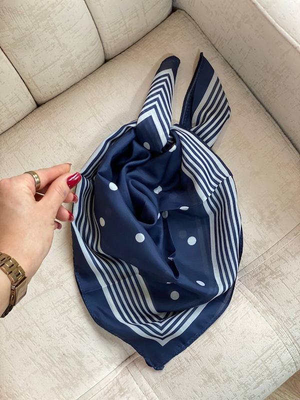 مینی اسکارف سرمه ای نخی‌