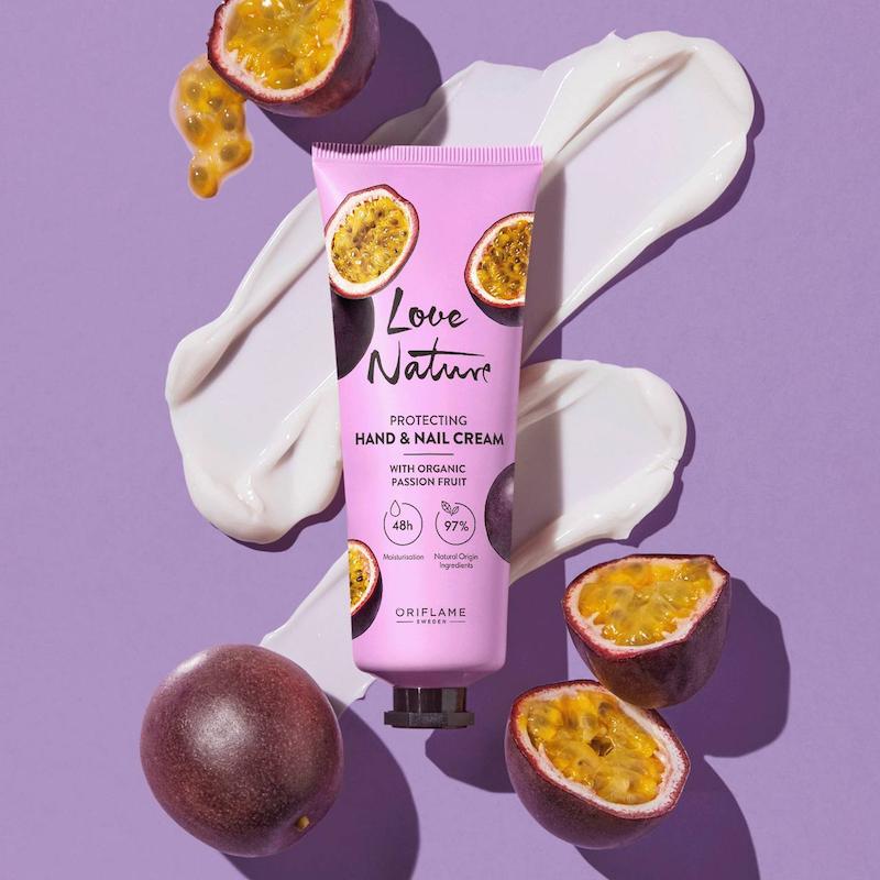 کرم دست و ناخن پشت فروت Lovenature