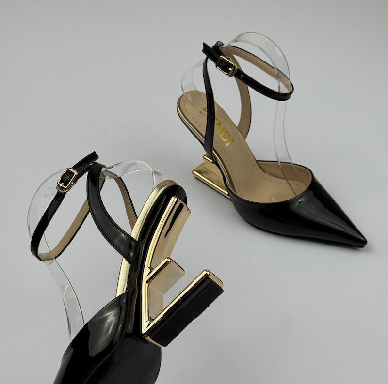 کفش پاشنه دار  fendi
