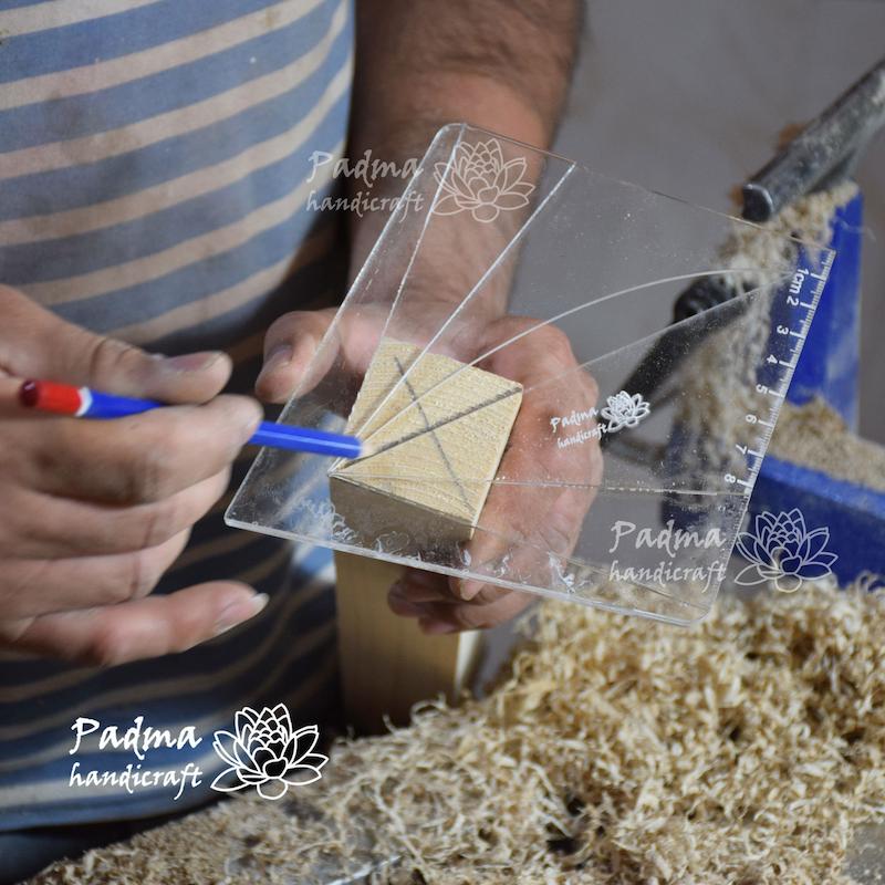 میان یاب خطی