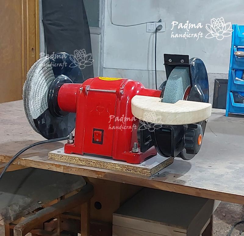 پیشکار سنگ رومیزی محک