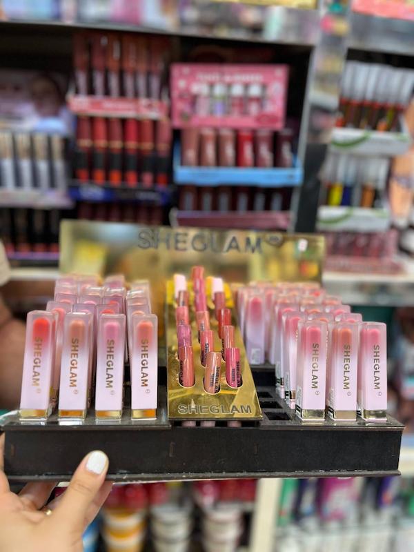 رژلب استندی شیگلم