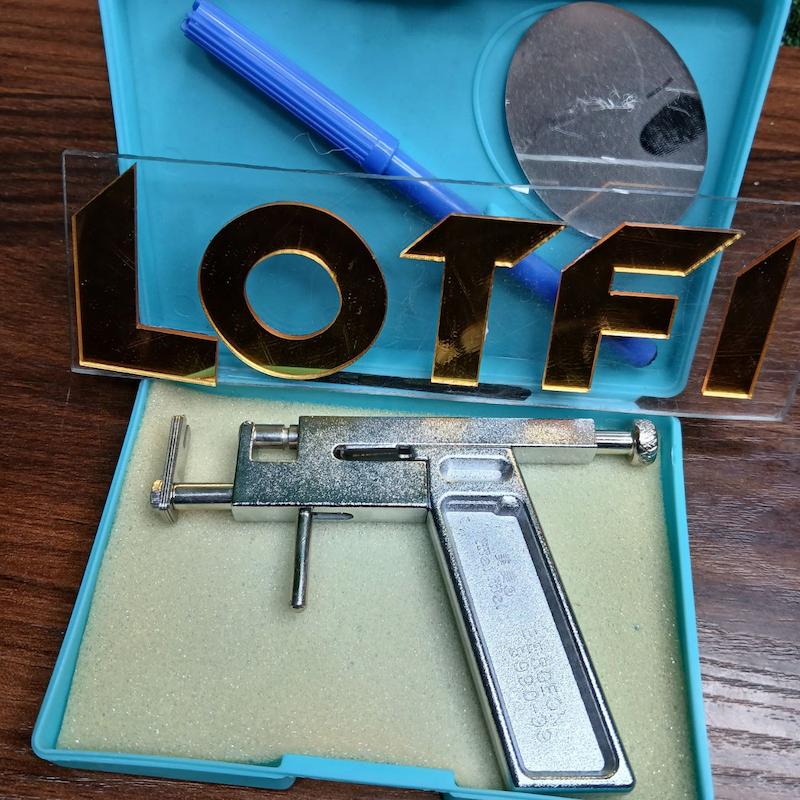 گوش سوراخ کن فلزی پرسینگ گوش فلزی تفنگ