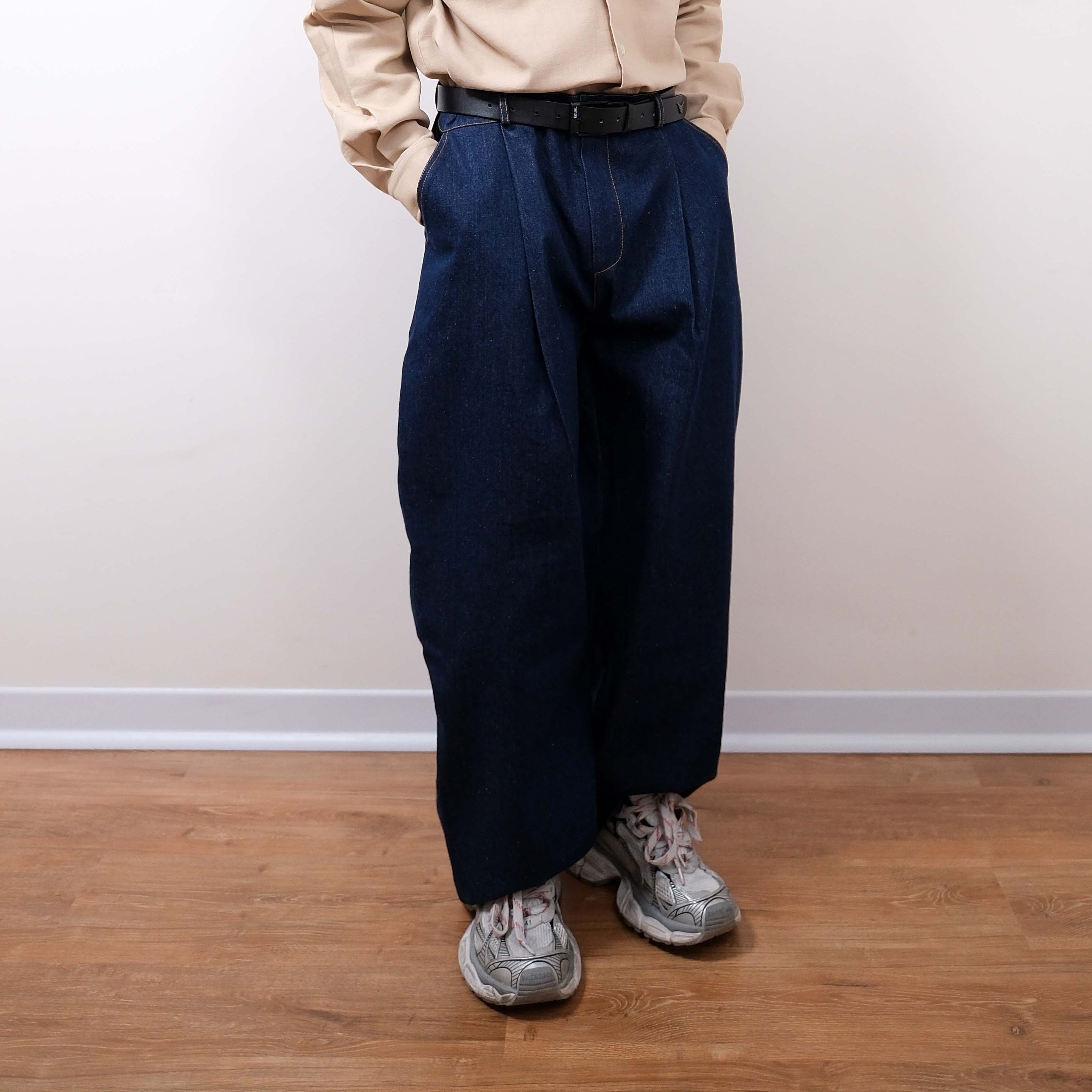 PLEATED WIDE FIT PANTS JEAN