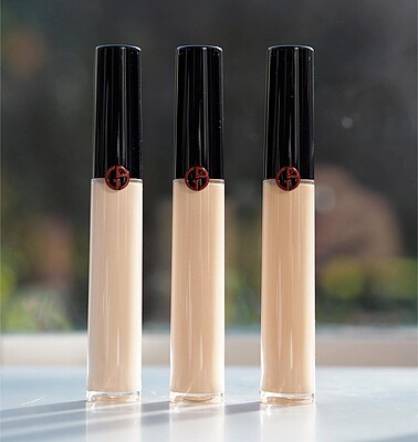 🌷کانسیلر پاور فابریک جورجیو آرمانی موجود در دو رنگ 1 و 3    GIORGIO ARMANI power fabric high coverage stretchable concealer