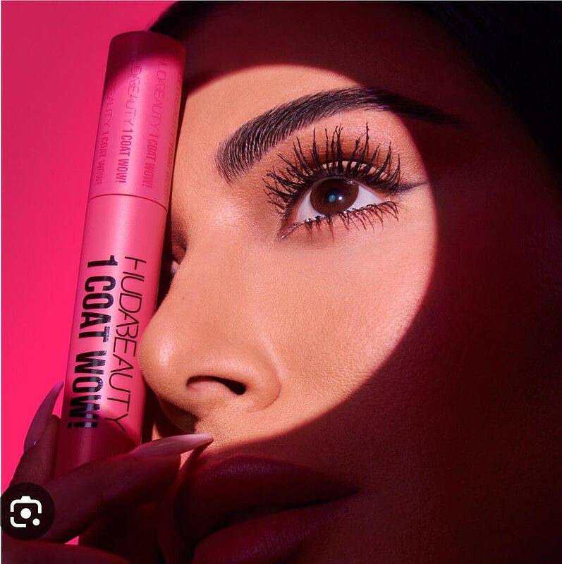 ریمل هدی بیوتی😍  HUDABEAUTY 1COAT WOW!    1 Coat WOW! Extra Volumizing and Lifting Mascara