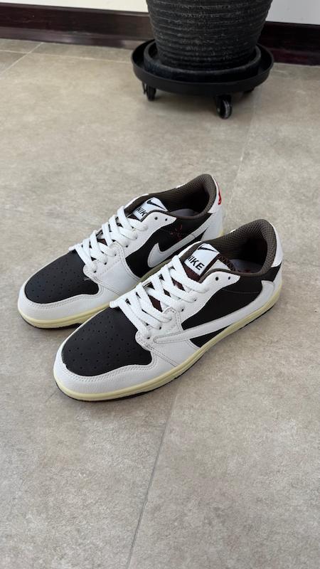 کتونی نایک ترویس اسکات