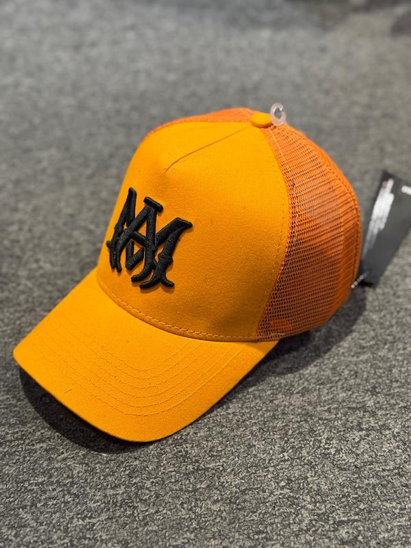 کلاه نقاب دار