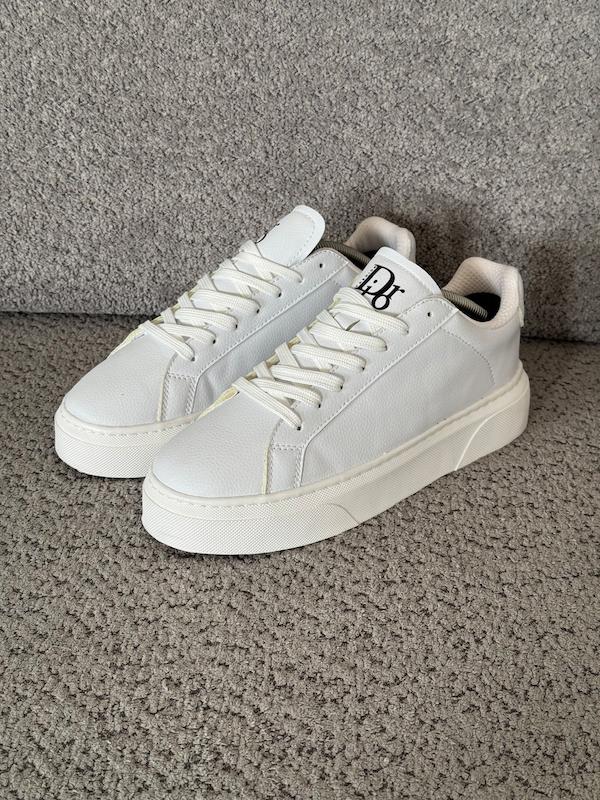 ونس DIOR