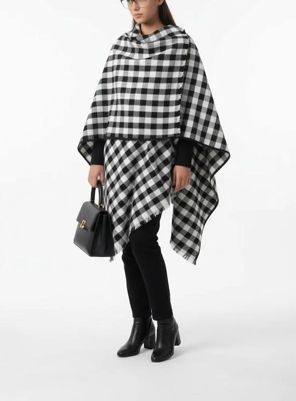 پانچو چهار خونه شانل