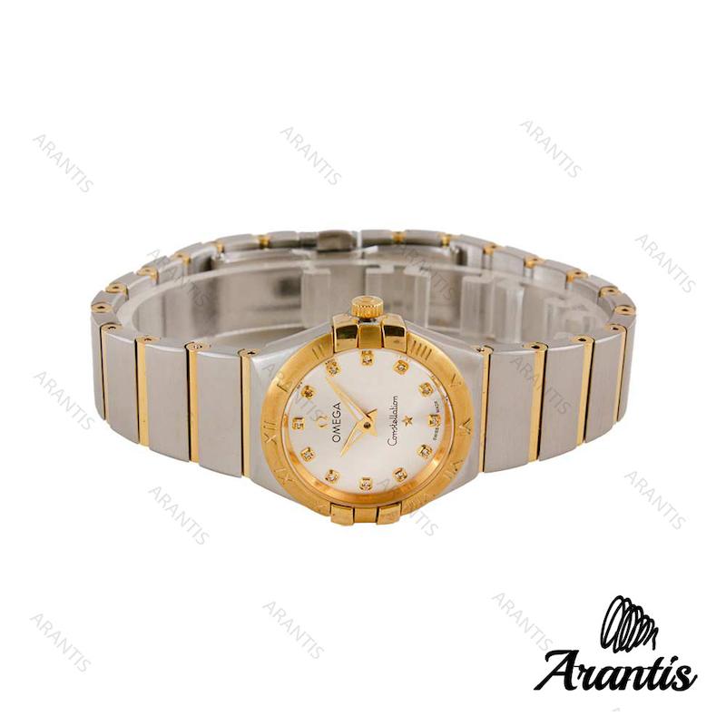 ساعت امگا کانسلیشن زنانه دو رنگ طلایی صفحه سیلور ایندکس نگین w-4874