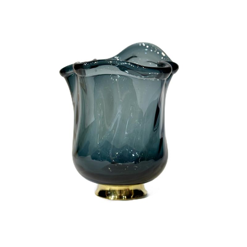 گلدان شیشه ای متوسط پایه برنجی/1.250.000تومان