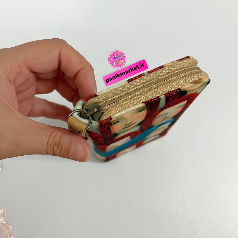 کیف پول طرح دختری با موهای آبی دریایی 🌊👨🏻‍🎤