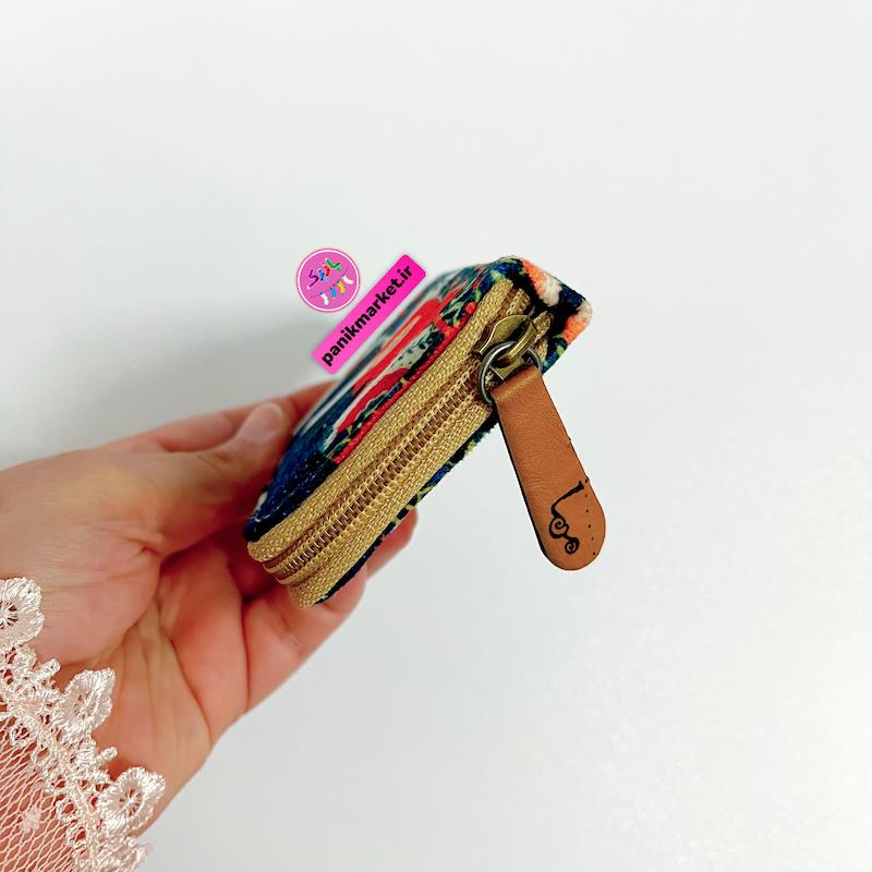 کیف جاکارتی طرح بانوی کتاب خوان 👩🏻