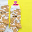 جوراب ساقدار سوپر پنبه نانو فانتزی طرح نایکی (Nike) آبرنگی گلبهی-سفید