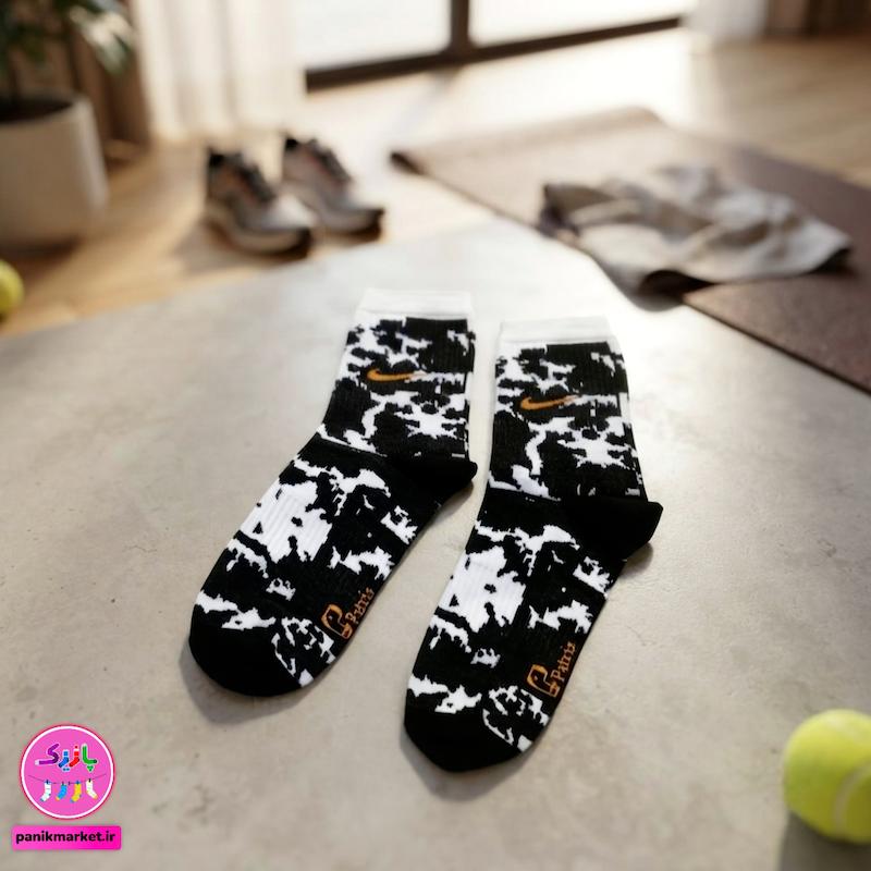 جوراب ساقدار سوپر پنبه نانو فانتزی طرح نایکی (Nike) آبرنگی مشکی-سفید