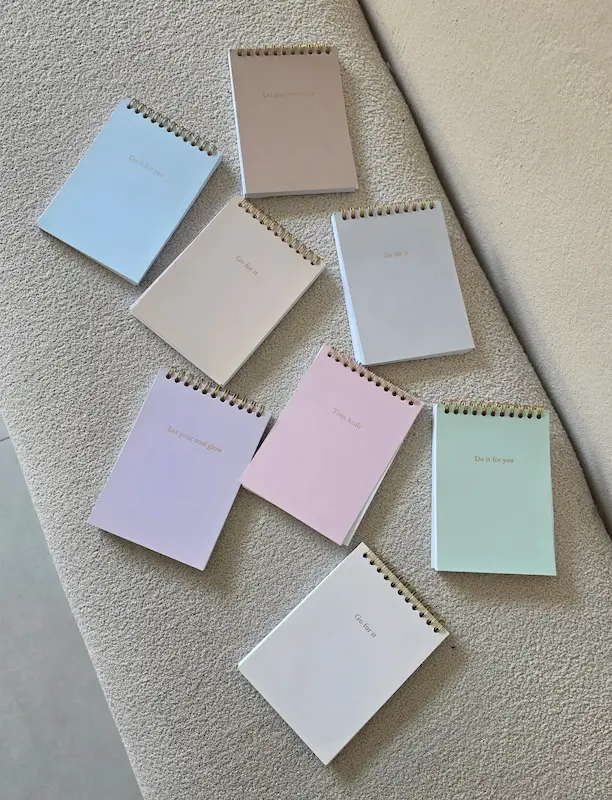 دفترچه یادداشت مینیمال طرح پاستلی